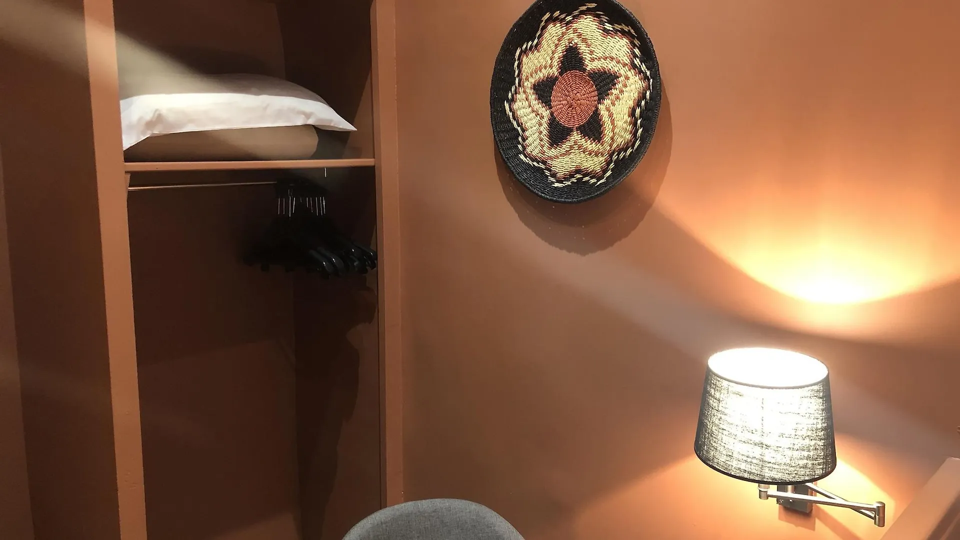 Boutique Hotel Azur Marseilles 2*,